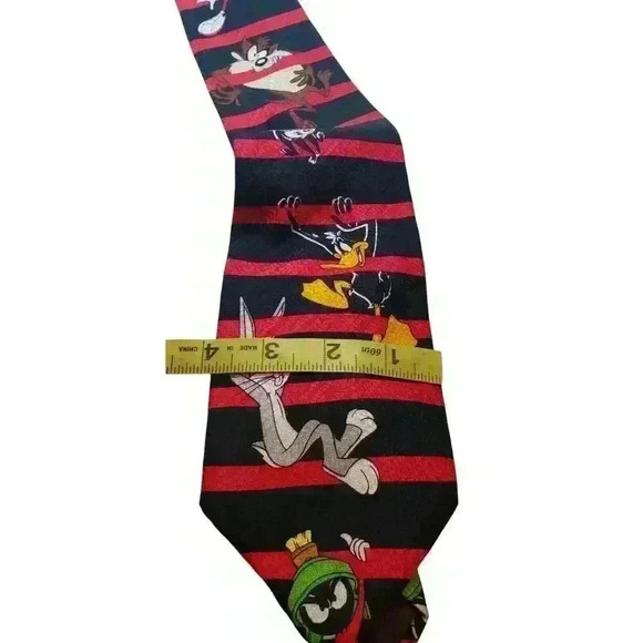 Vintage Looney Tunes Neck Tie 1995 Bugs Daffy Pepe Le Pew Taz Martin Martian - Picture 9 of 10